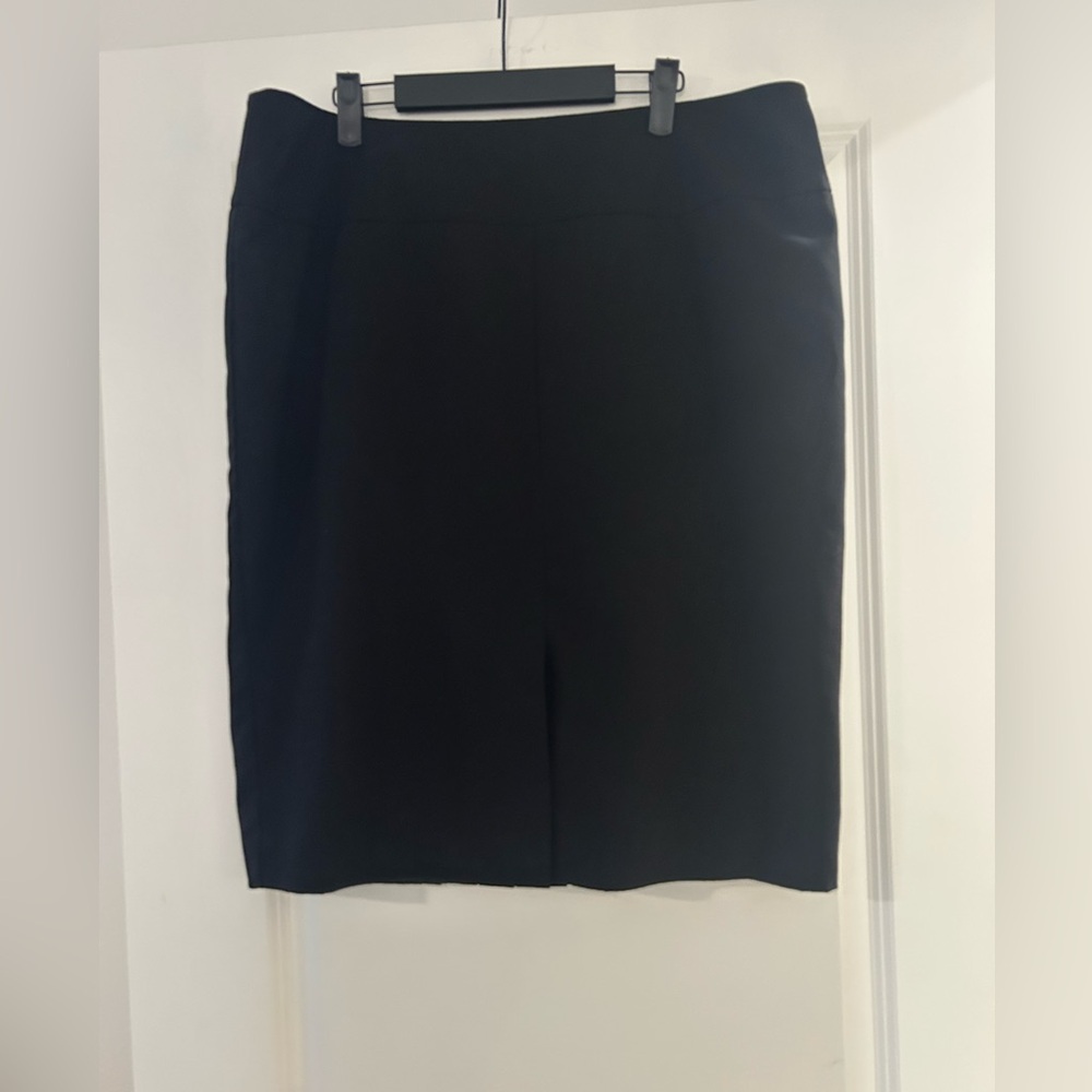 Worthington Classic Black Pencil Skirt